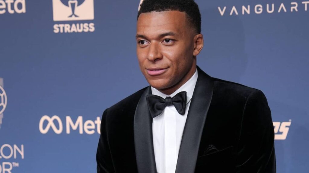 “No existe tal persona”: Dongqiudi sustituye el nombre de Mbappé en su lista del Balón de Oro 2026