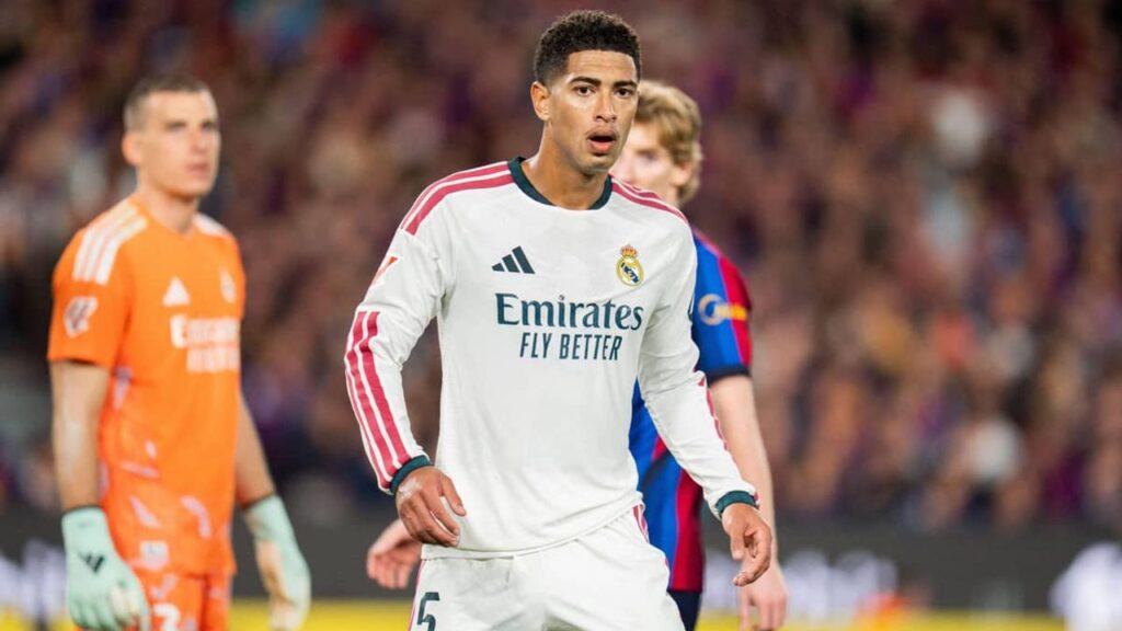 El Real Madrid redujo a tres puntos su desventaja con el Barcelona tras ganar el Clásico
