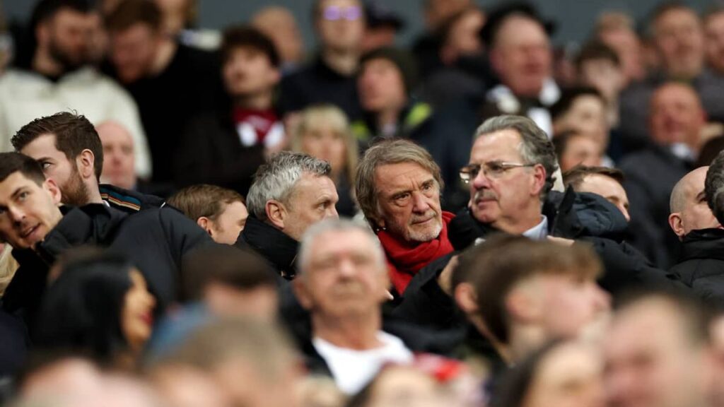 “Hasta ahora ha sido un fracaso total”: Kasper Wikestad critica a Jim Ratcliffe en el Manchester United