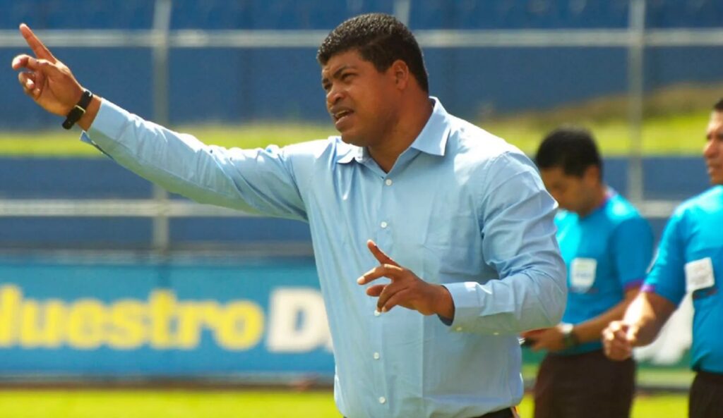 Ronald Gómez llegó a un acuerdo para ser nuevo técnico de Pérez Zeledón