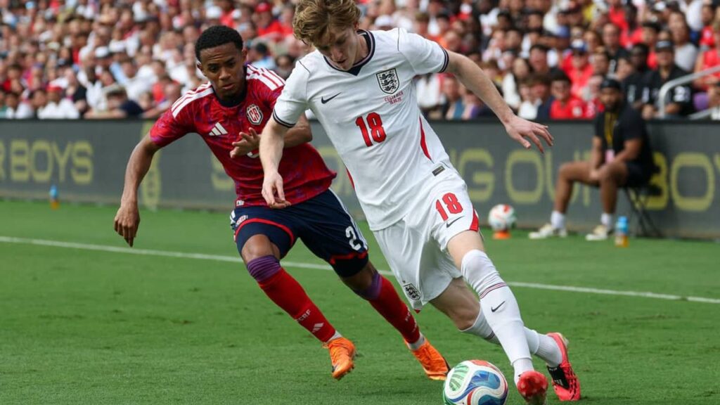 Costa Rica pierde a Josimar Méndez ante Haití: un partido de suspensión por dos amarillas