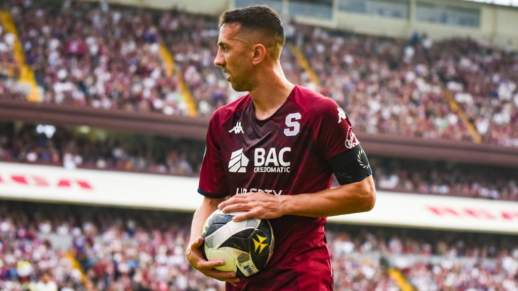 Mariano Torres señala la prioridad de Saprissa: clasificar ante Firpo antes del clásico